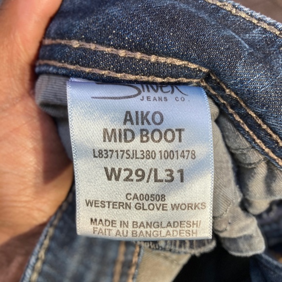 Silver Jeans | Aiko Super Stretch Mid Boot - W29/L30. Medium Wash - Picture 9 of 9